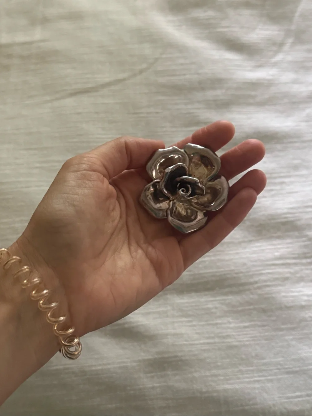 Sterling silver FLOWER shape puffy pin brooch 